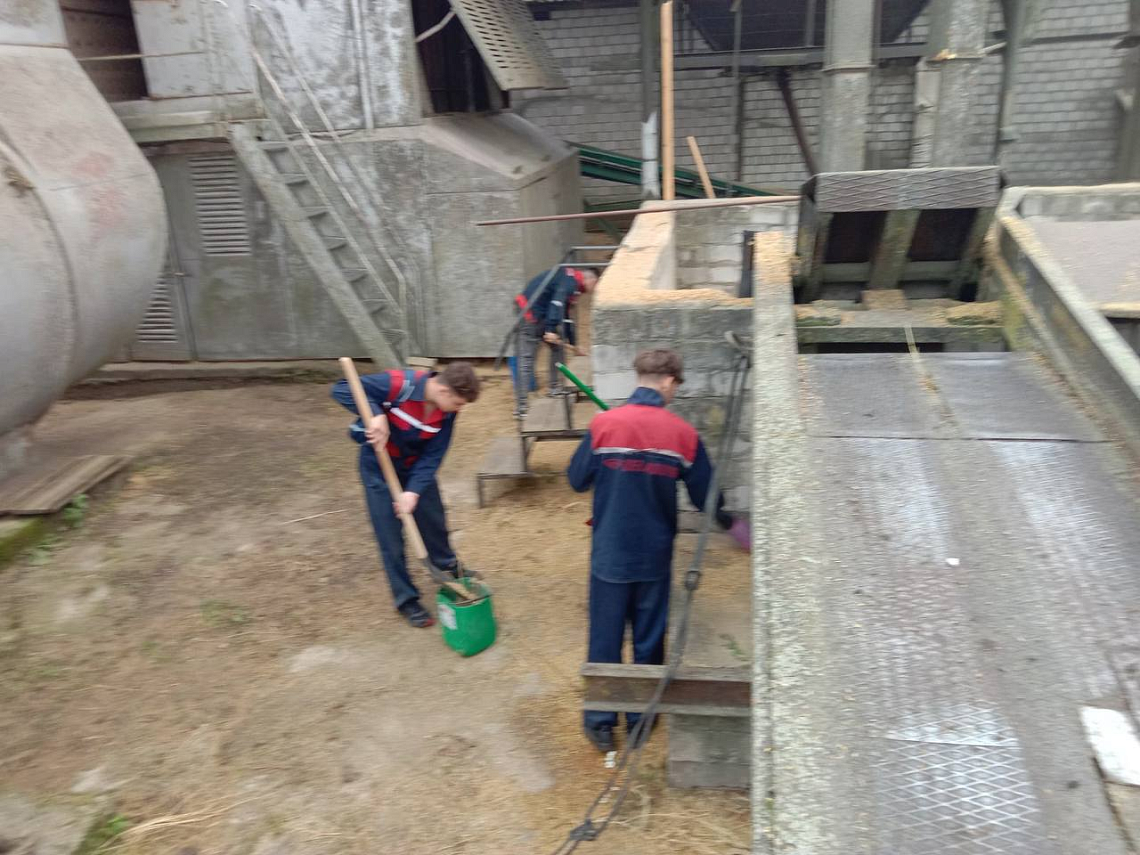 Стройотряд Спутник на передовой!